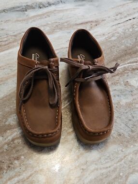 Clarks Women’s Brown Leather Boat Shoes with Moc Toe